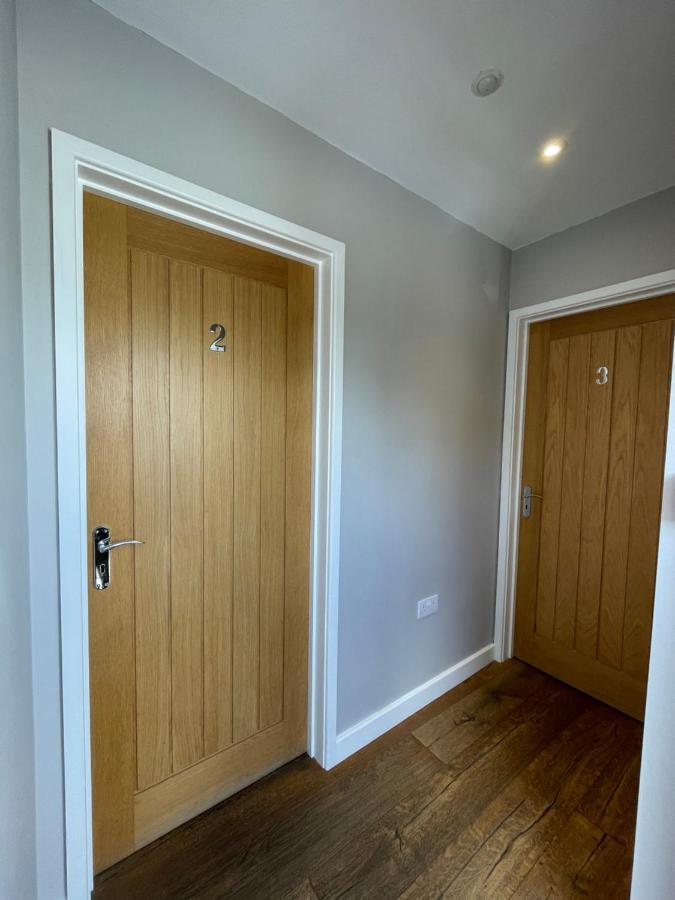 The Queen Matilda Country Rooms Avening المظهر الخارجي الصورة